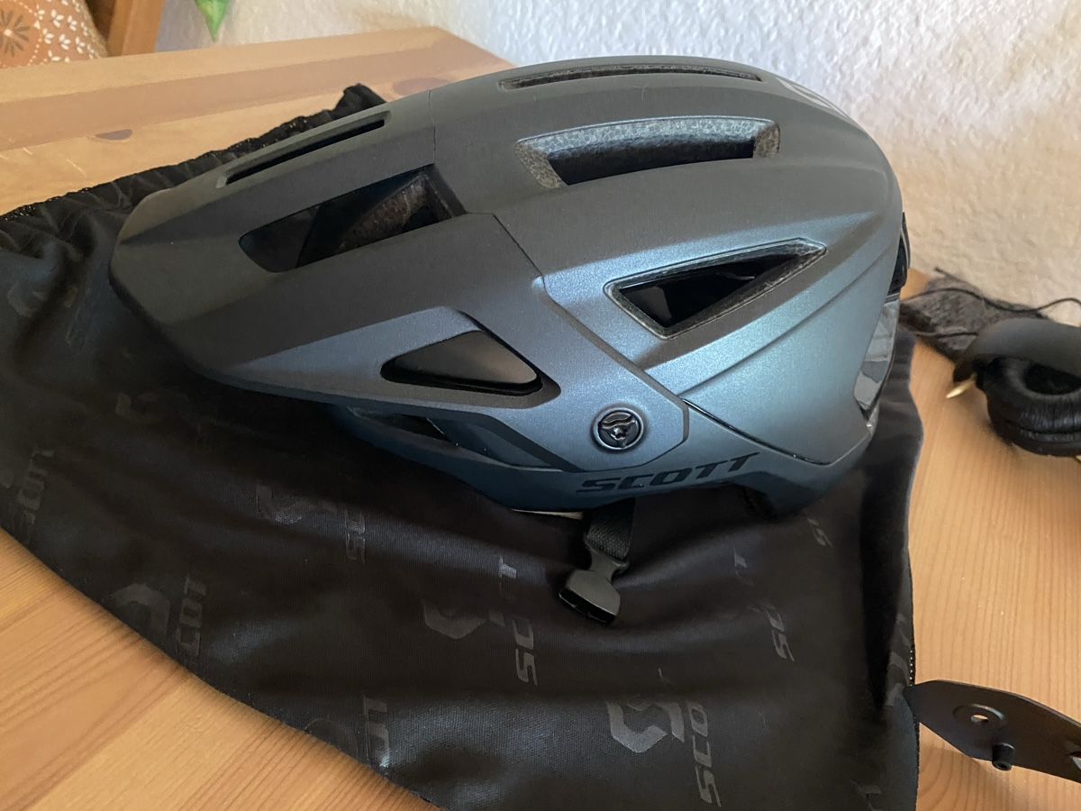 Scott Caschi: Scott Stego Plus Velo helm – Nuovo (secondo la descrizione) da Bern venduto da joe_zp6t