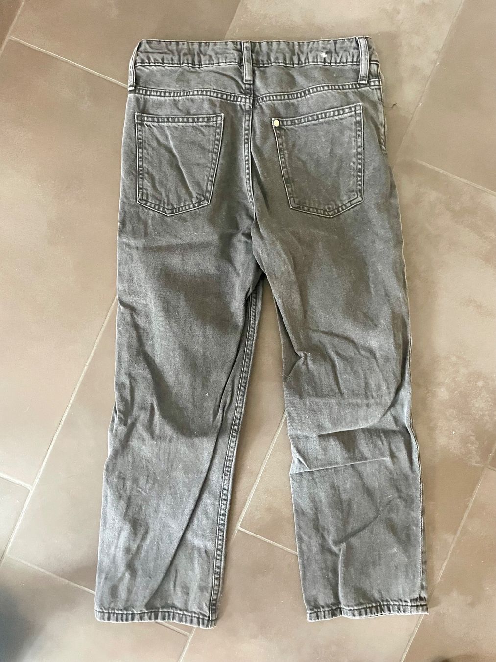 H&M Pantaloni: Coole Jeans von H&M Grösse 140 – Usato da Fehraltorf venduto da Marlene4 2