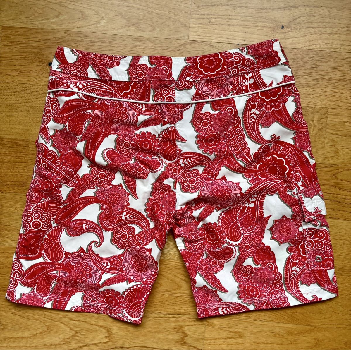 Chiemsee Pantaloni: CHIEMSEE Damen Badeshorts Gr.M – Usato da Zürich venduto da Claumina 1