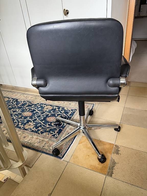 Poltrone: Leder Bürosessel mit Rollen  – Usato da Ottenbach venduto da _elena99_ 2