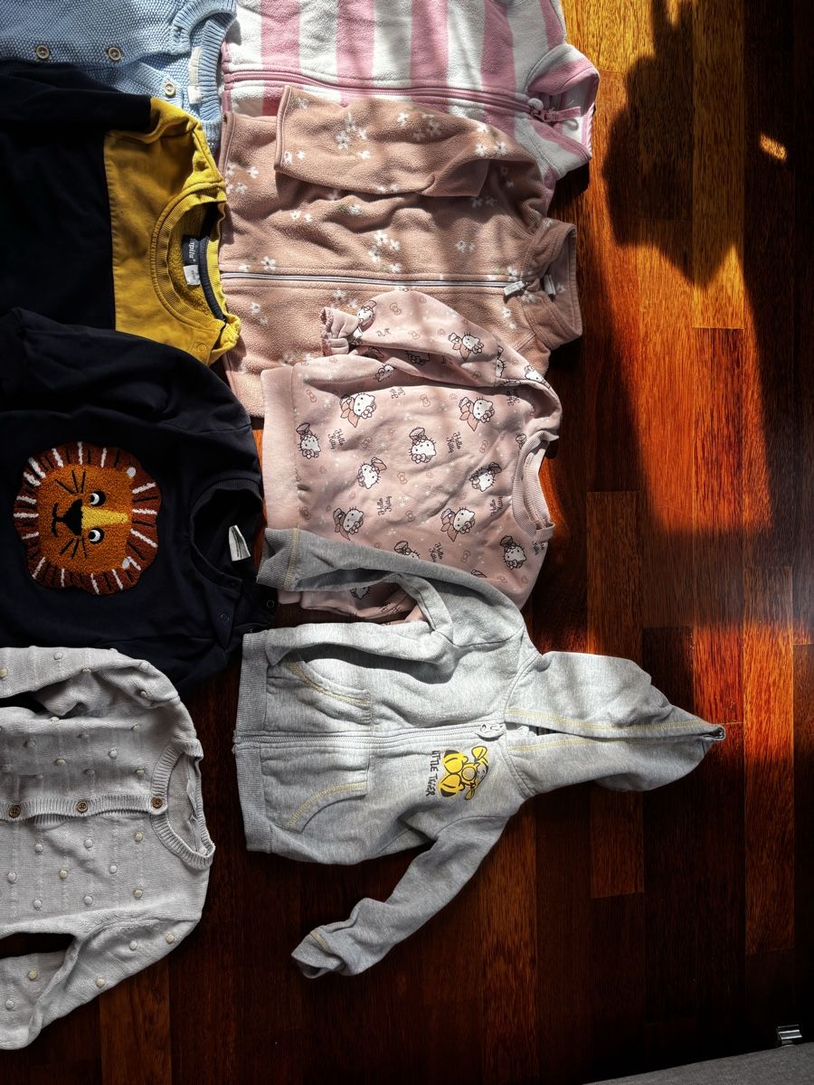 Pulls et sweat-shirts: 17 Pullis/Oberteile Gr. 86 und 92 – D'occasion à Amriswil par Ka_Sc 7