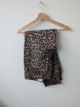 Leopardenmuster Jeans, Grösse 36, neuwertig