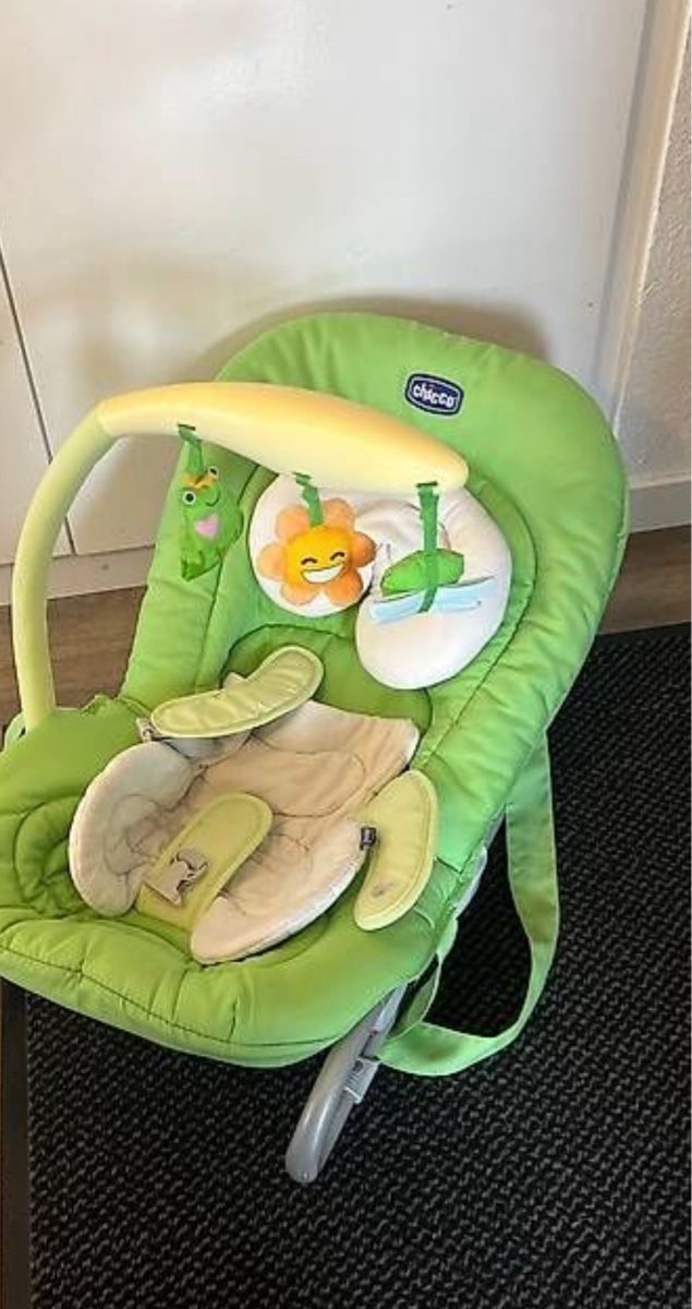 Chicco Sdraiette & Sdraiette a dondolo: Chicco Babywippe in Grün – Usato da Arnegg venduto da lala888 3