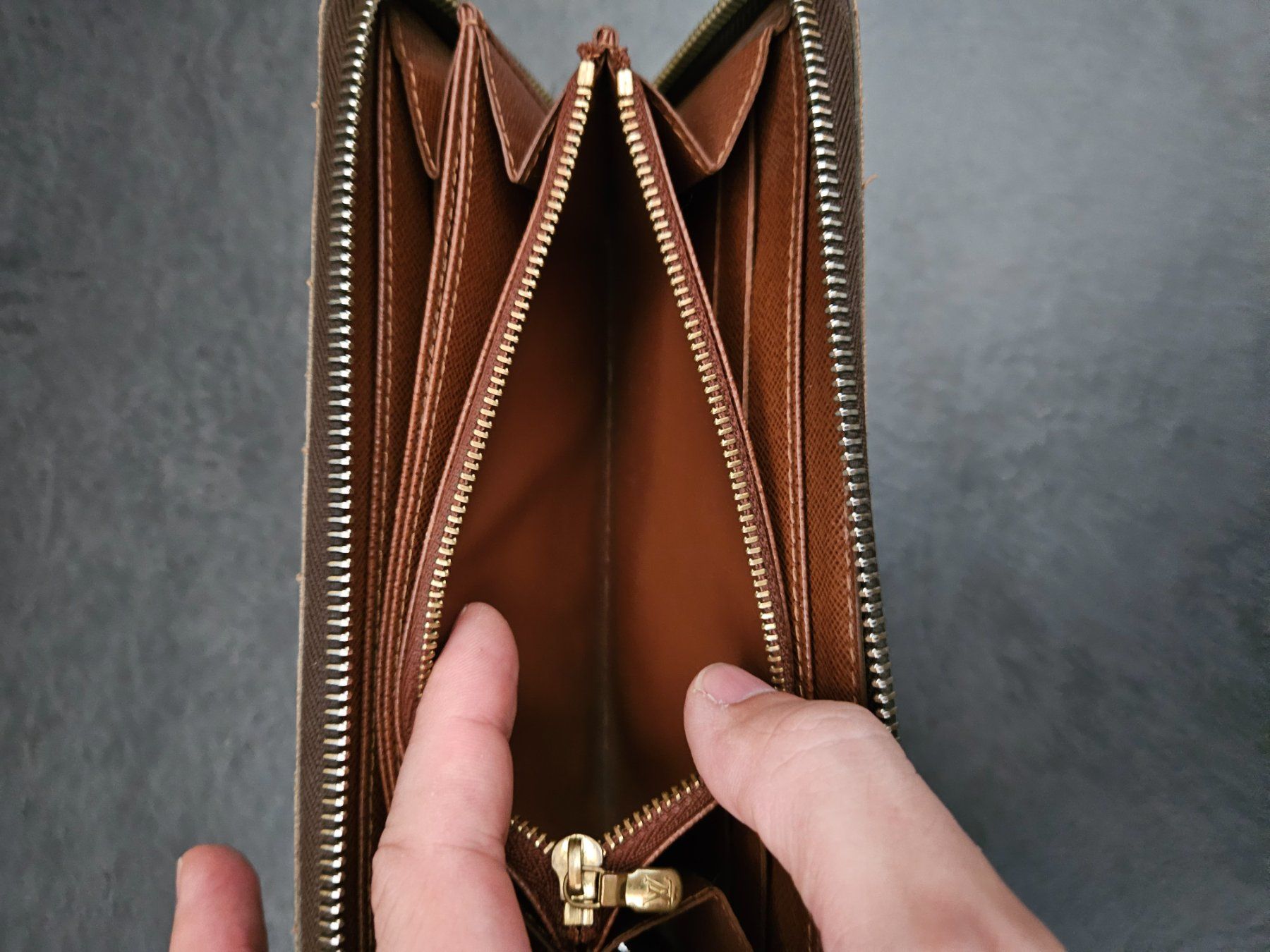 Louis Vuitton Portamonete: Portafoglio Louis Vuitton – Usato da Pura venduto da and_8dzs 4