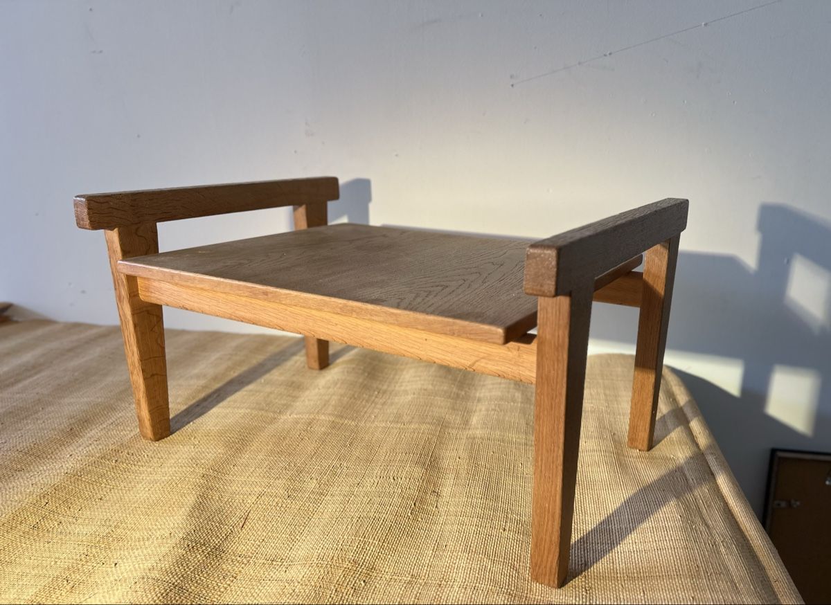 Getama Sgabelli: Hans J. Wegner Getama Hocker / Beistelltisch – Usato da Zürich venduto da NILSXOS
