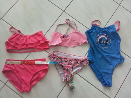 1× Badeanzug  Bikini Set Kinder Grösse 122/128