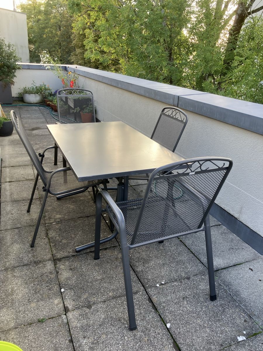 Tische: Gartentisch – Gebraucht aus St. Gallen von klaus48