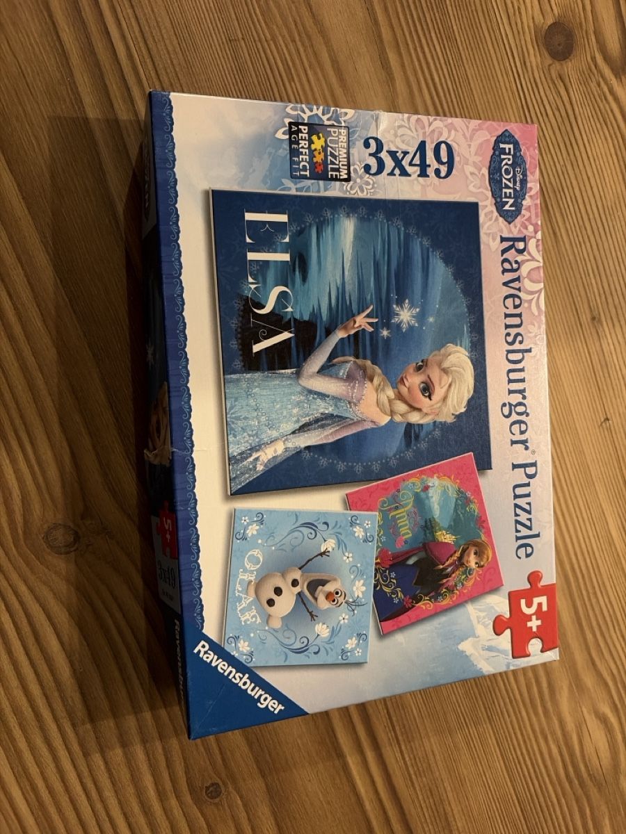 Ravensburger Puzzle: Anna und Elsa Puzzle von Ravensburger – Usato da Vilters venduto da 5111984