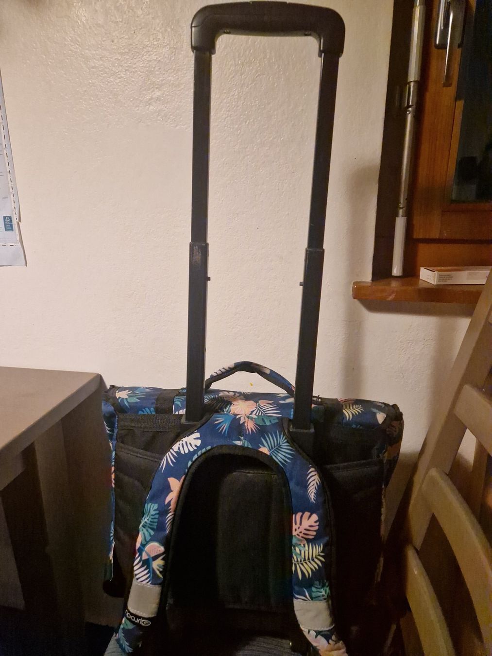 Rip Curl Zaini: Cartable Rip Curl imprimé floral bleu – Usato da Petit-Lancy venduto da CristianPabloRivier 2