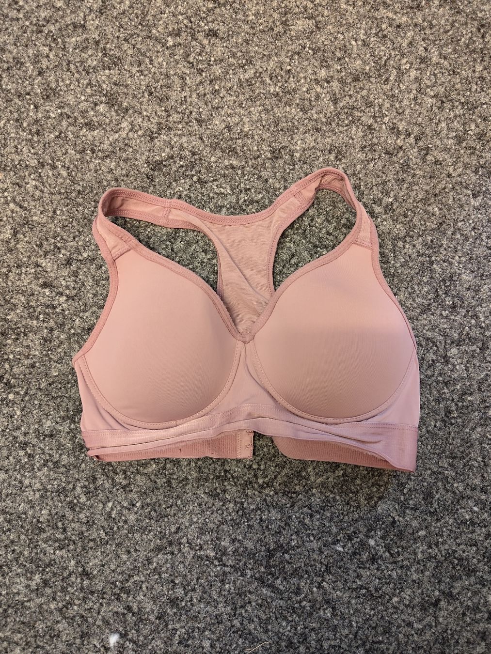 Sonstige Unterwäsche: sport bh grösse 75C – Gebraucht aus Schwerzenbach von VityaCrafts