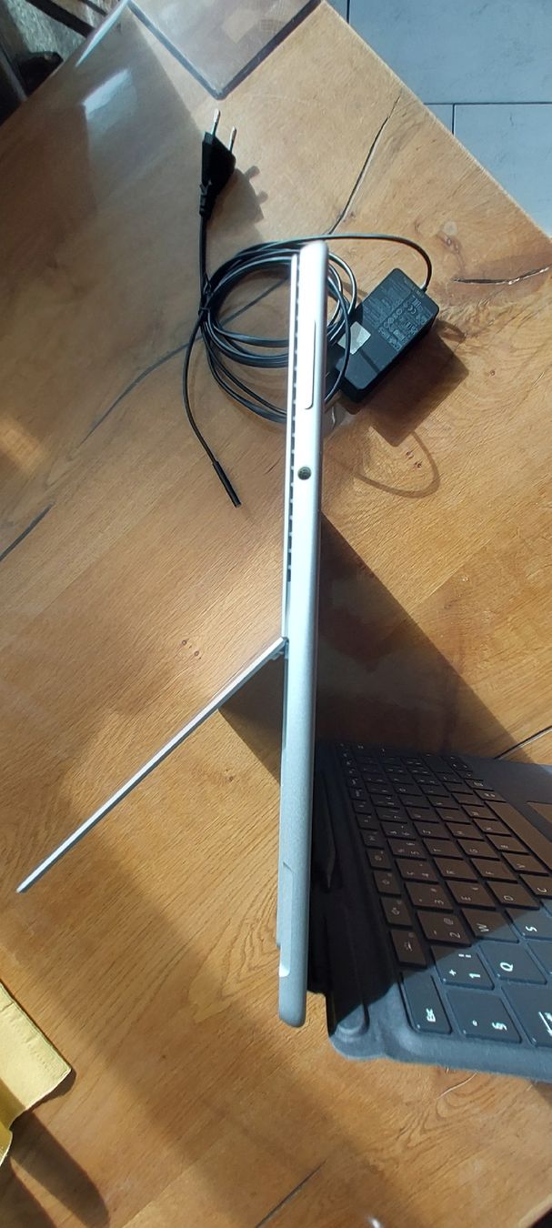 Microsoft Notebooks: Microsoft Surface Pro 8 i5 16GB 256GB – Gebraucht aus Waltenschwil von PaulGo84 3