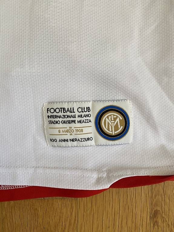 Maillots de corps & Pantalons: Inter Mailand Jubiläumstrikot – D'occasion à Davos Frauenkirch par jony86 3