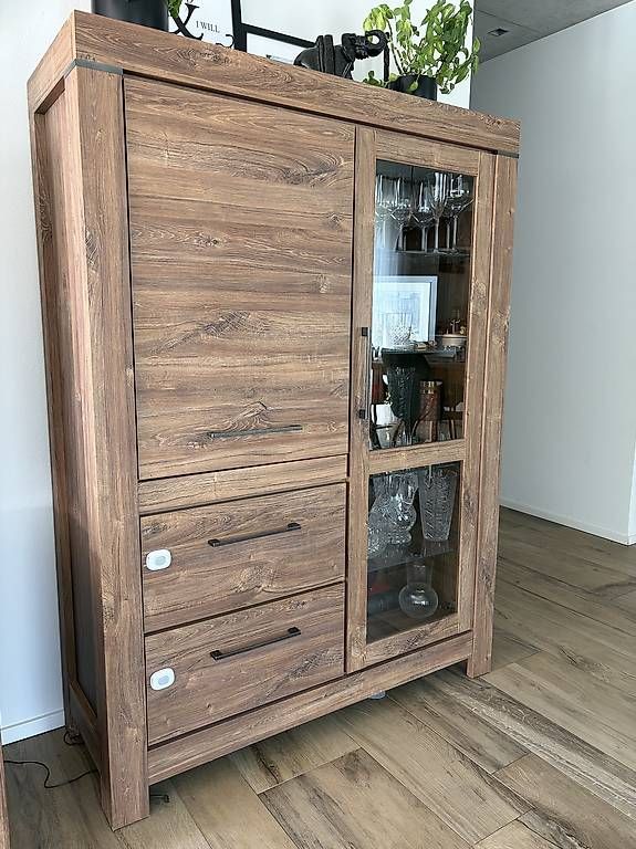 Cassettiere: Wohnzimmer Set / Möbeln + Couchtisch + Sideboard – Usato da St. Gallen venduto da mac_8rtz 1