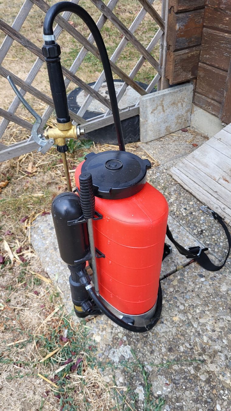 Medizinaltechnik: Drucksprüher Birchmeier Flex rot gebraucht 10L – Gebraucht aus Obergösgen von Tatzelwurm 1