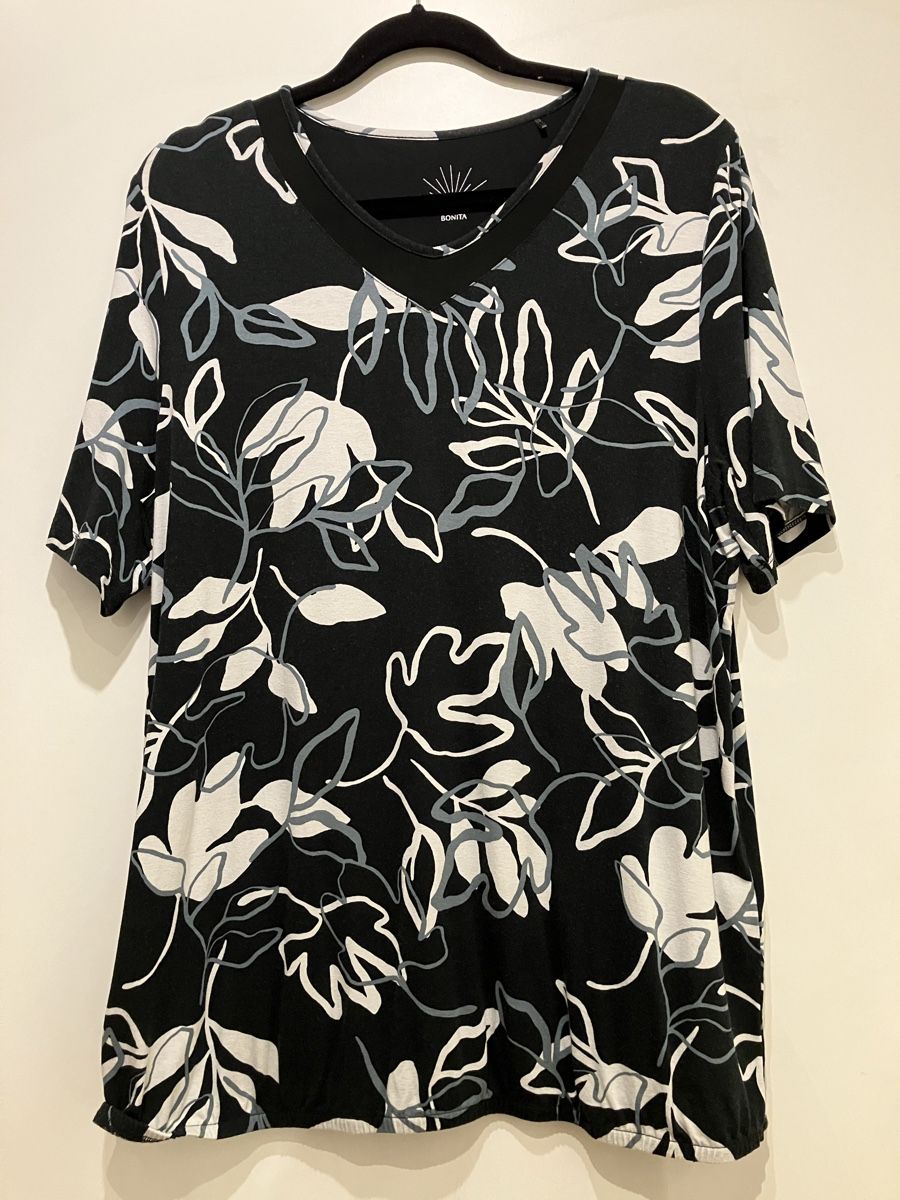 Bonita T-shirt: Shirt – Nuovo (secondo la descrizione) da Weinfelden venduto da Seelillie