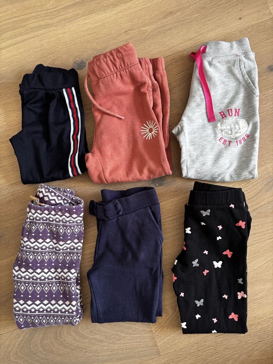 Ensembles coordonnés: Mädchen Kleiderpaket 12 Stk Gr 104 – D'occasion à Wahlen b. Laufen par Slash077