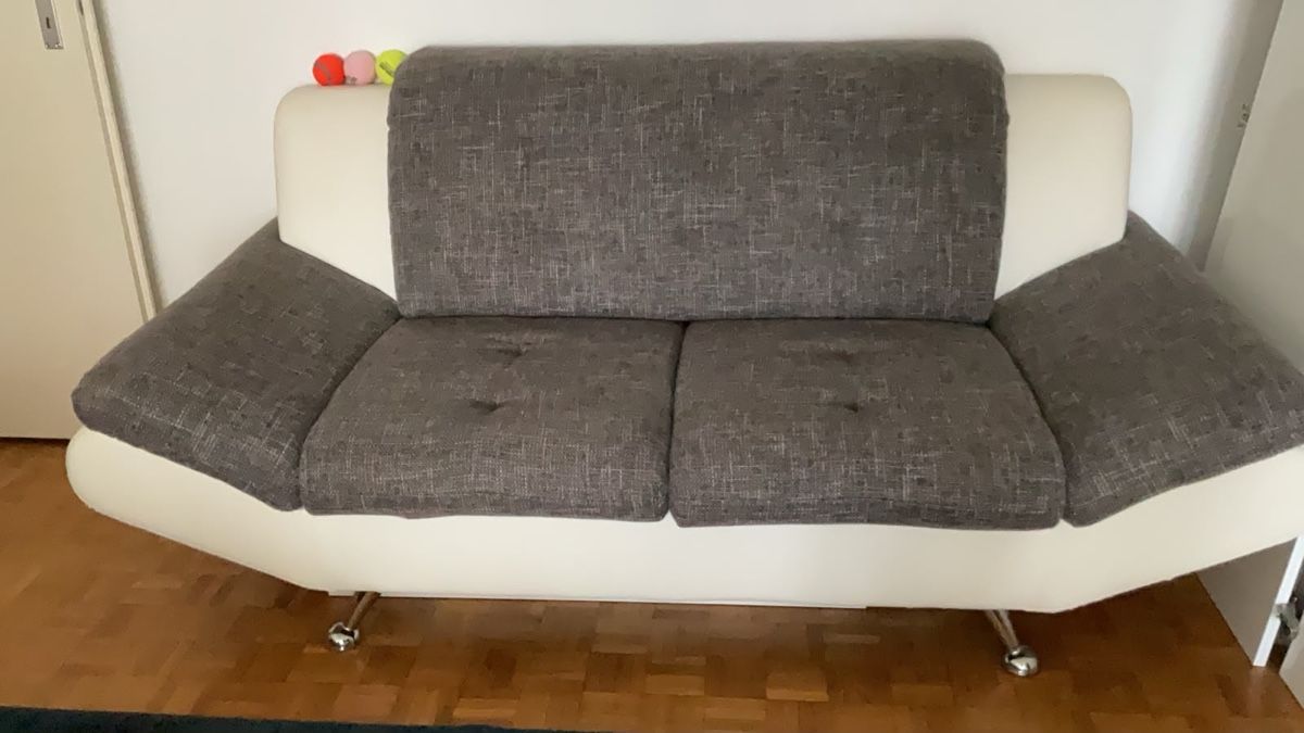 Sofas: Sofa – Gebraucht aus Nussbaumen AG von Oezlem_D