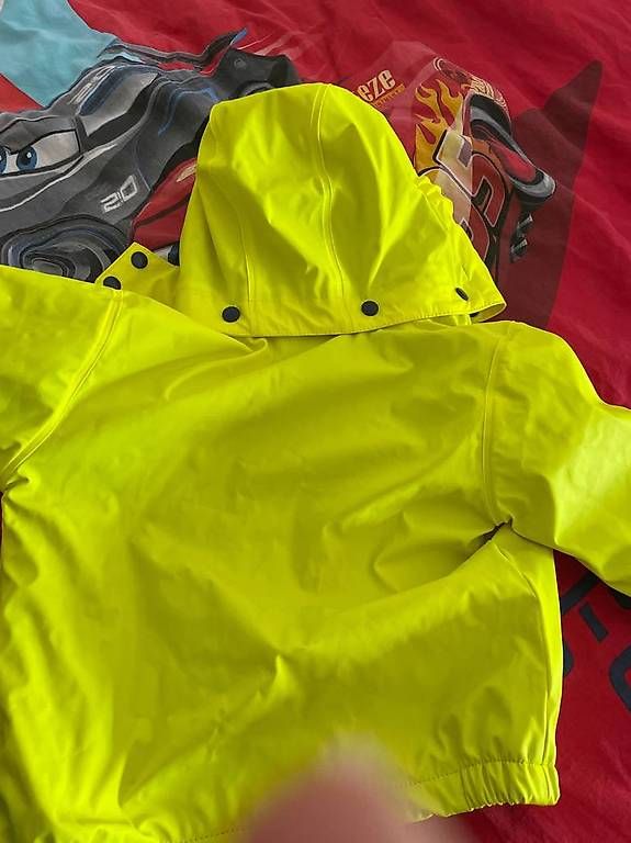 Vestes & Manteaux: Veste de pluie – D'occasion à La Chaux-de-Fonds par tuoro25 2
