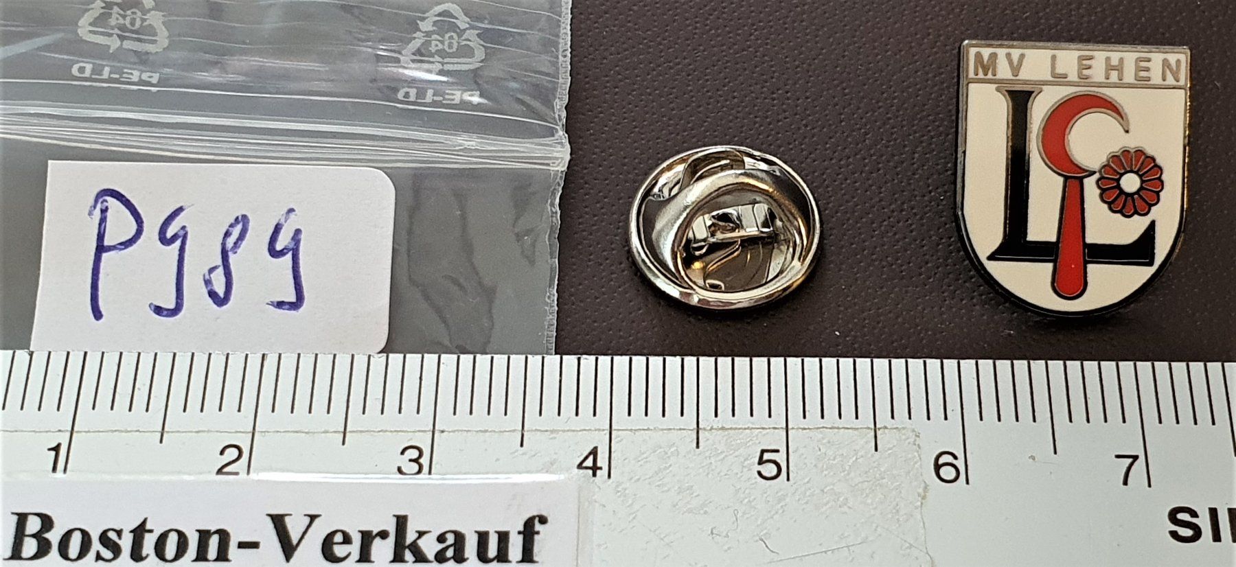 Placchette & Badge: P989 - Pin Wappen MV Lehen – Usato da Reinach BL venduto da Boston-Verkauf 1