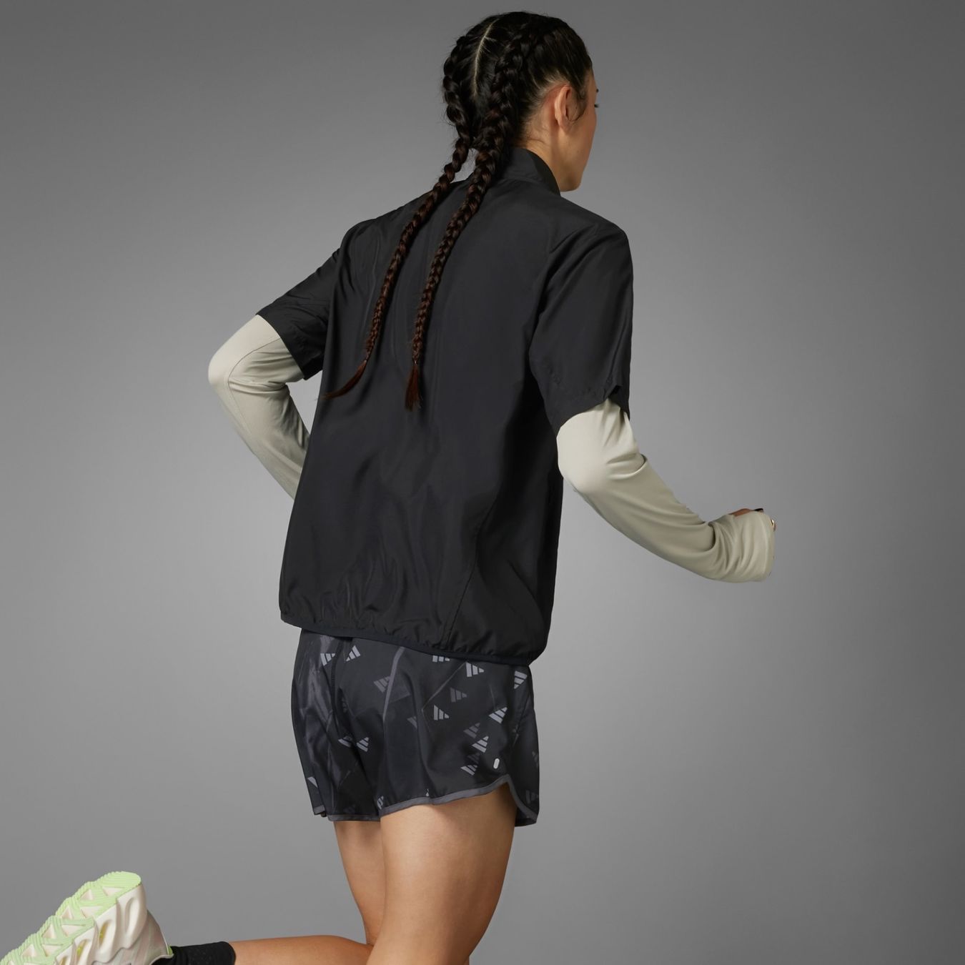 Adidas Giacche: Adidas runnig shortsleeve zip jacket size M – Nuovo (secondo la descrizione) da Zürich venduto da Linen218 2