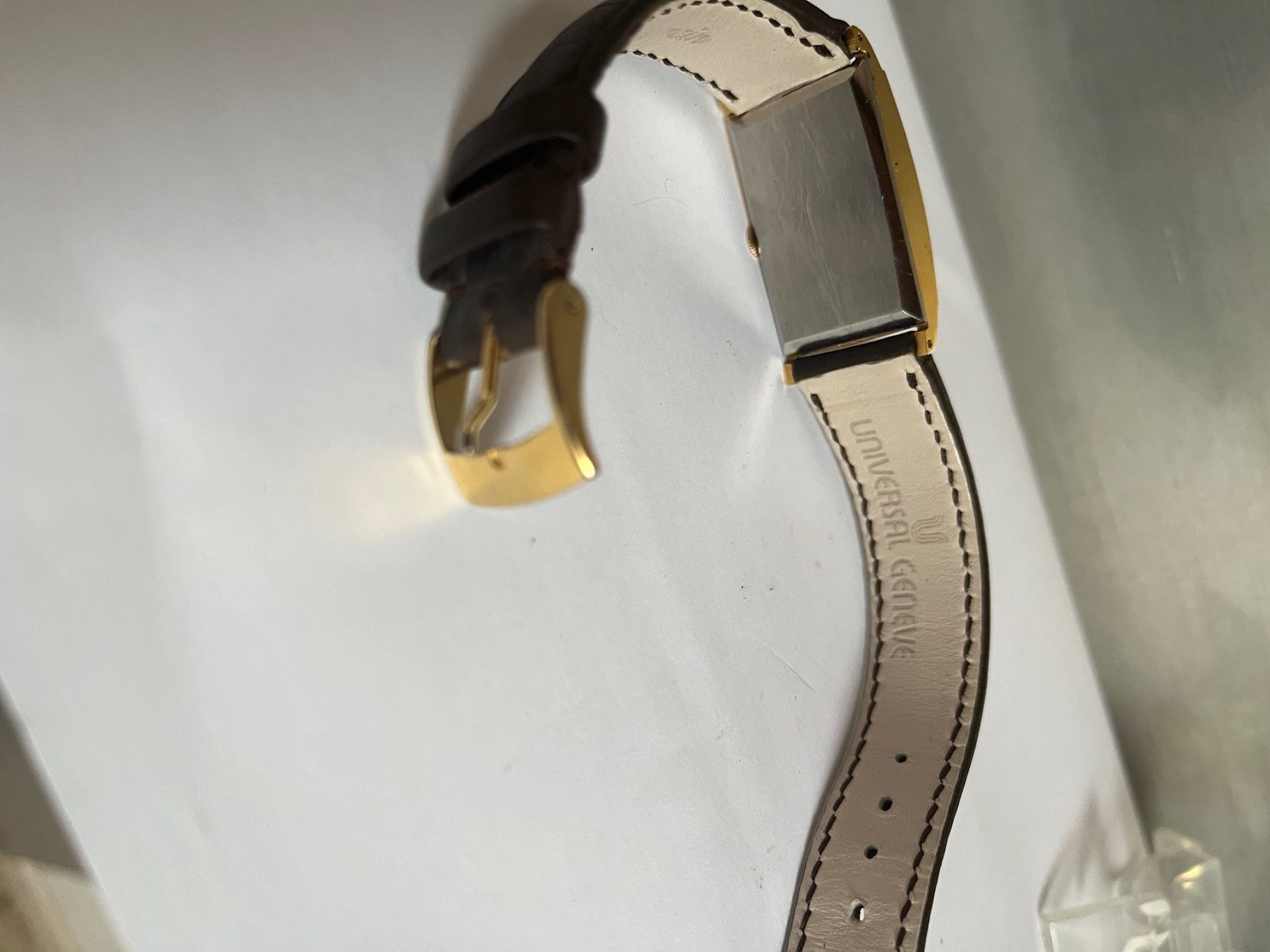 Universal Genève Uhren: Universal Genève – Gebraucht aus St-Légier-Chiésaz von Antichorloge 4