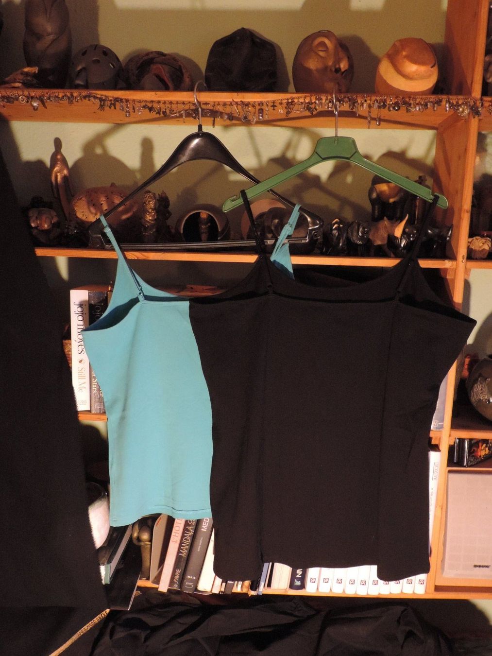 Lotti di vestiti: 2 débardeurs bleu turquoise noir – Usato da Genève venduto da Axelle333 9