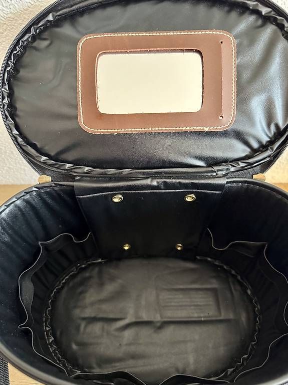 Valises de voyage: Kosmetikkoffer Elysée – D'occasion à Diepoldsau par Take1 2