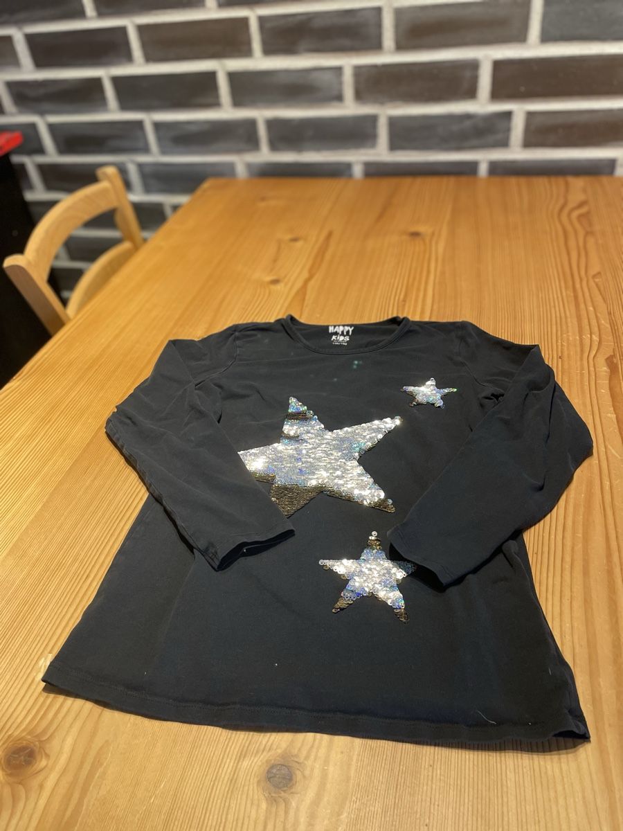 Lotti & Set di vestiti: 📦 Kleiderpaket Pulli / Shirts – Usato da Ostermundigen venduto da ver_5jjl 1