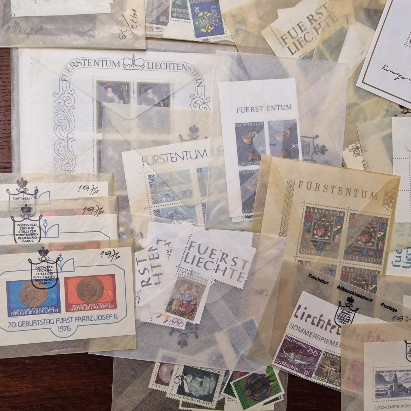 Tutti i francobolli: FL 1972-80 NEU **4-er Blocks mit Tabs & Einzel aus ABO – Usato da Aesch LU venduto da briefmarken.uray 5