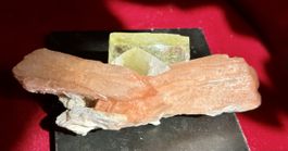 Mineralgruppe Stilbit mit Apophyllit 139g✨Sammlerstueck!