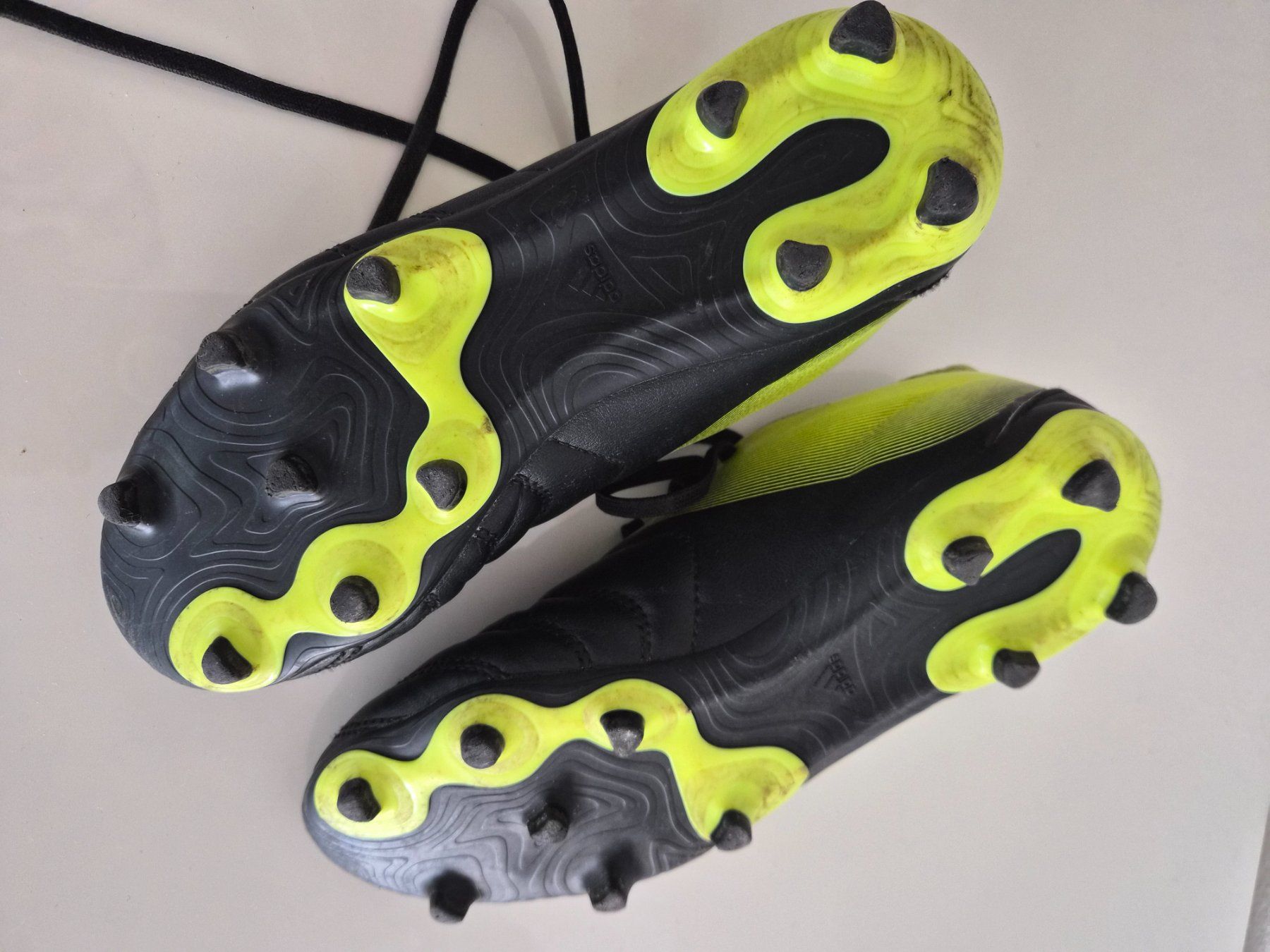 Adidas Chaussures garçon: Fussballschuhe Adidas 35 1/2 – D'occasion à Bellikon par maxa77 5