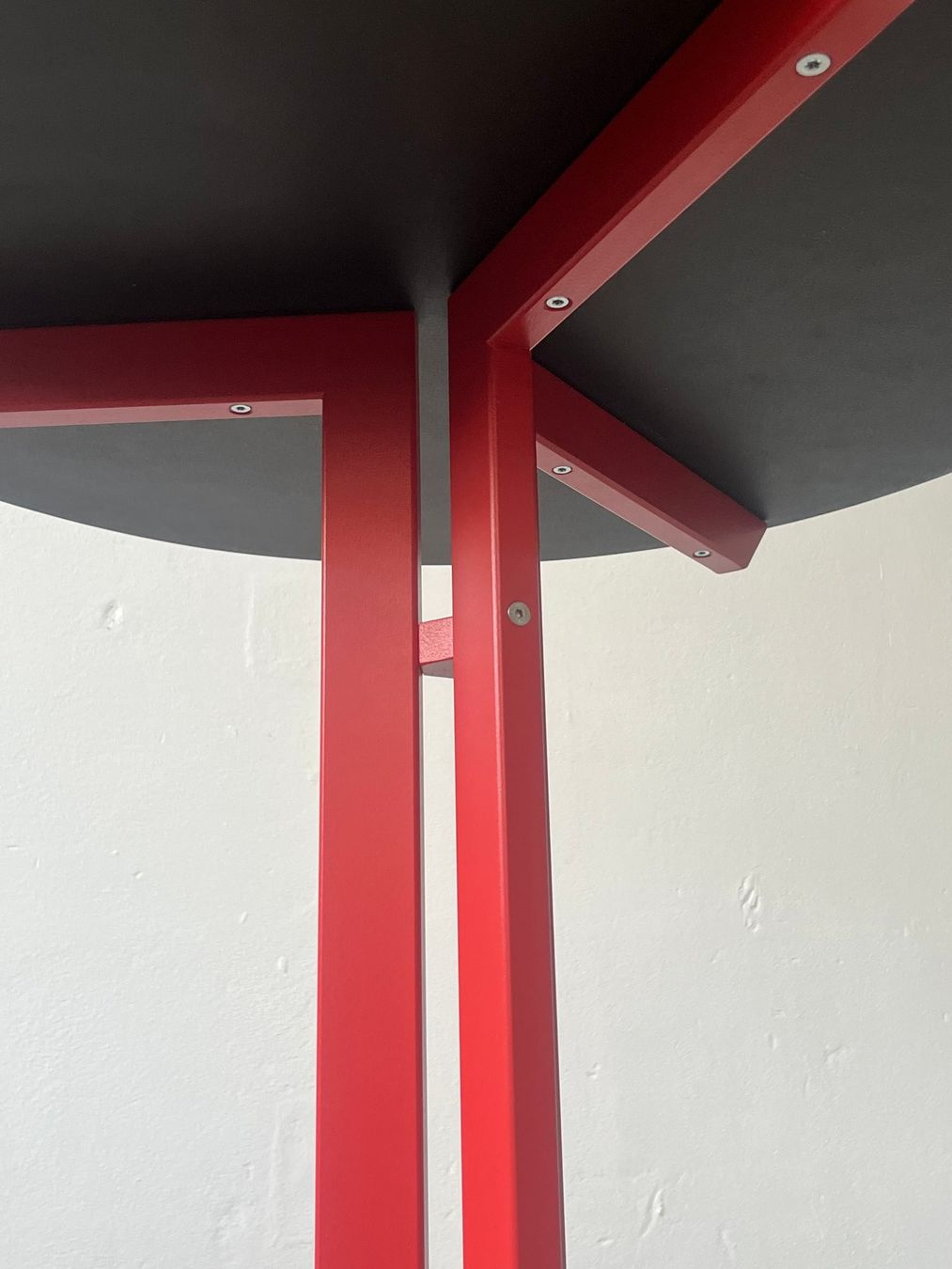 Tavoli: Stehtisch Linoleum | Nektar Design – Usato da Zürich venduto da Glaesser 2