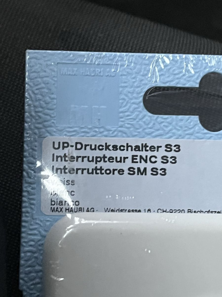 Hager Interruttori: Hager Druckschalter S3 - Weiss - Originalverpackt – Nuovo e nell'imballaggio originale da Safenwil venduto da Vito_Caruso 1