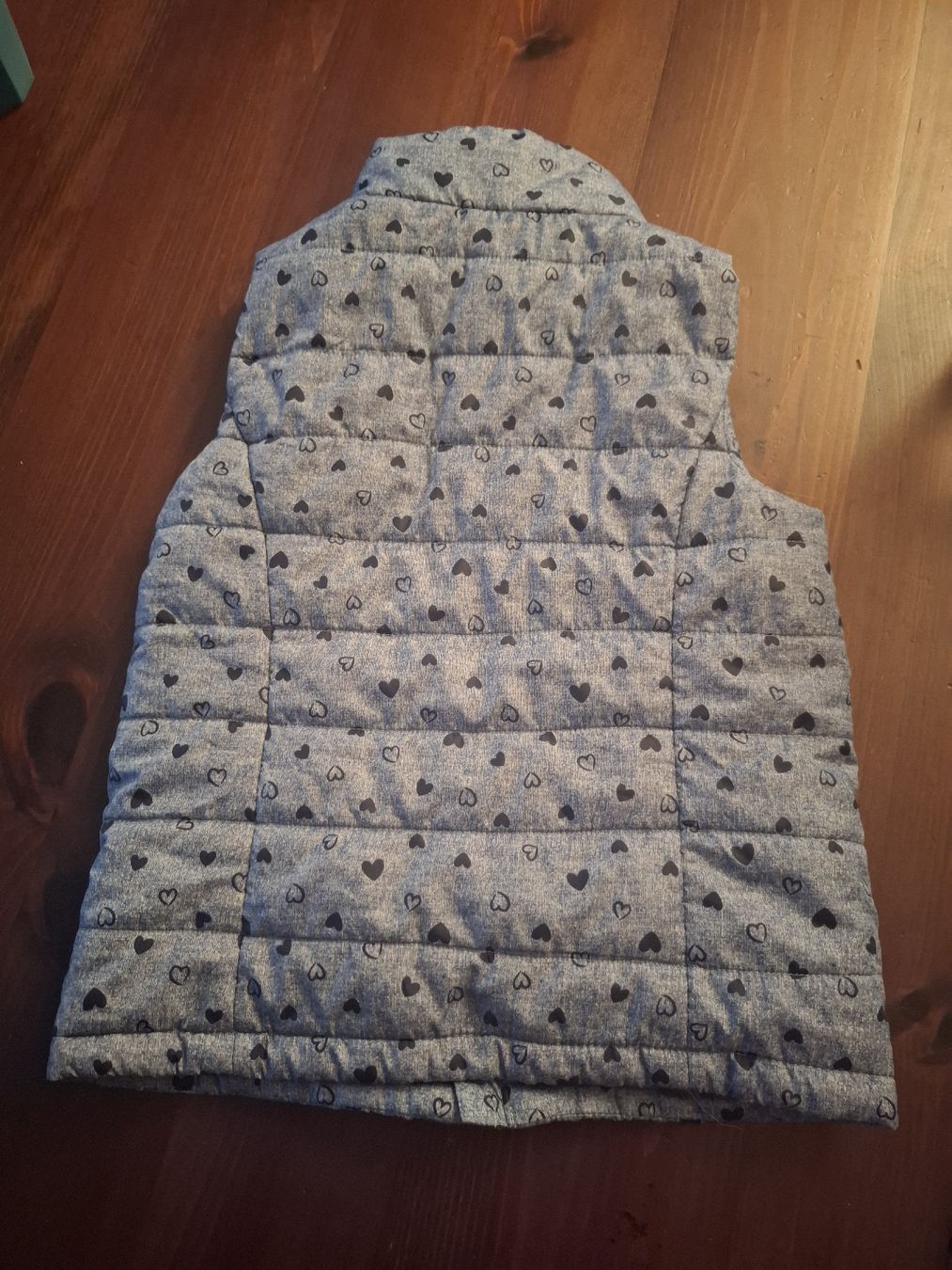 Altro abbigliamento per bambina: Mädchen Gilet Gr 122 – Usato da Hätzingen venduto da Snoopi84 1