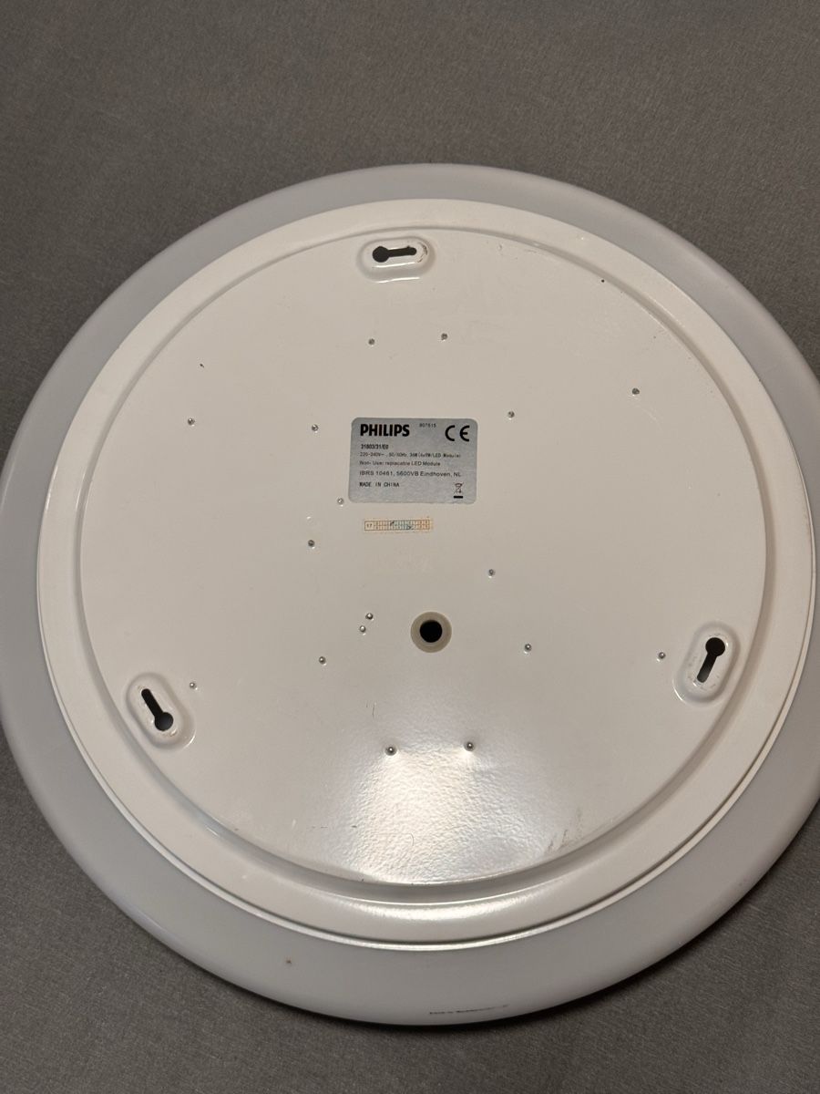 Philips Lustres & lampes de plafonds: Deckenleuchte Philips 30W LED Ø 45cm weiss – D'occasion à Bern par Shutter-Palace 1