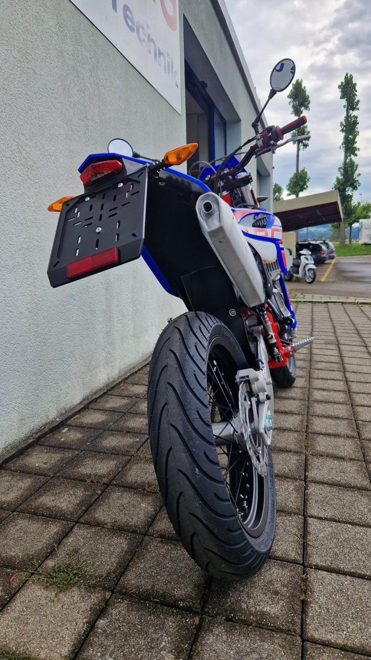 Beta Strada: Beta Supermoto 125 R-Model – Nuovo e nell'imballaggio originale da Wetzikon ZH venduto da MOFAG-AG 3