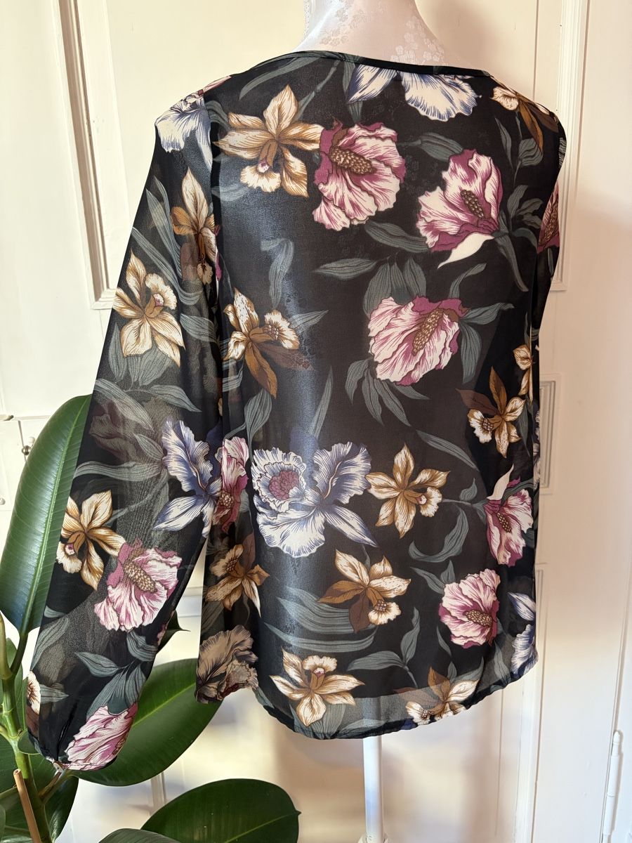 Lots de vêtements: Damen Kleidung 4er Set – D'occasion à St. Gallen par Debi. 6