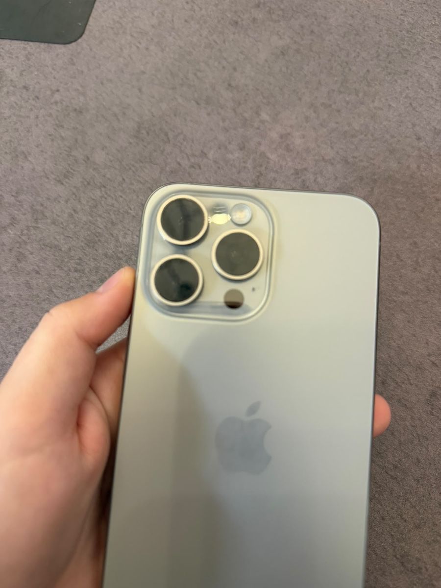 Apple Portables: Iphone 15 Pro Max grau – D'occasion à Amriswil par mer_9dyt 1
