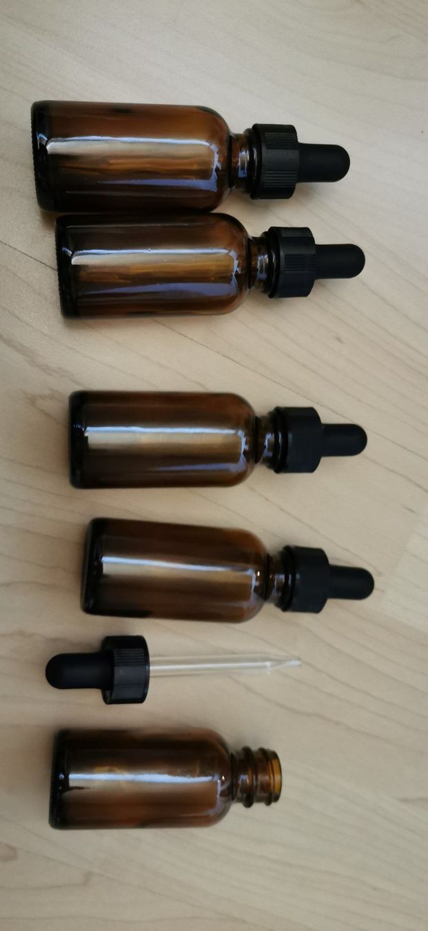 Sonstiges Geschirr & Gläser: Leergut Set 5stk für Ätherische Öle – Neu (gemäss Beschreibung) aus Oberkulm von Preneur