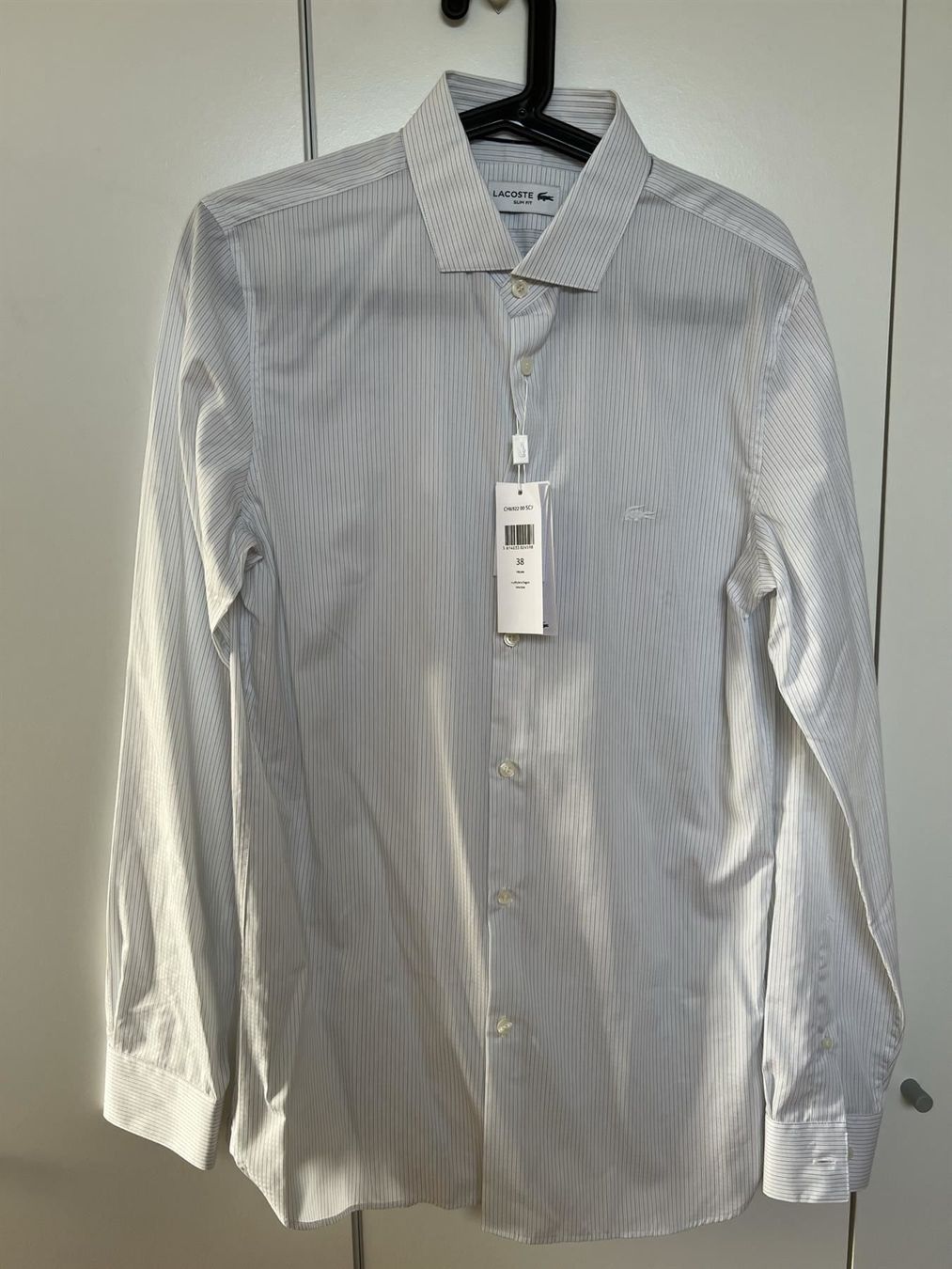 Lacoste Camicie: NEU Original Lacoste Hemd, Grösse S – Nuovo (secondo la descrizione) da Biel-Benken BL venduto da Aplus0