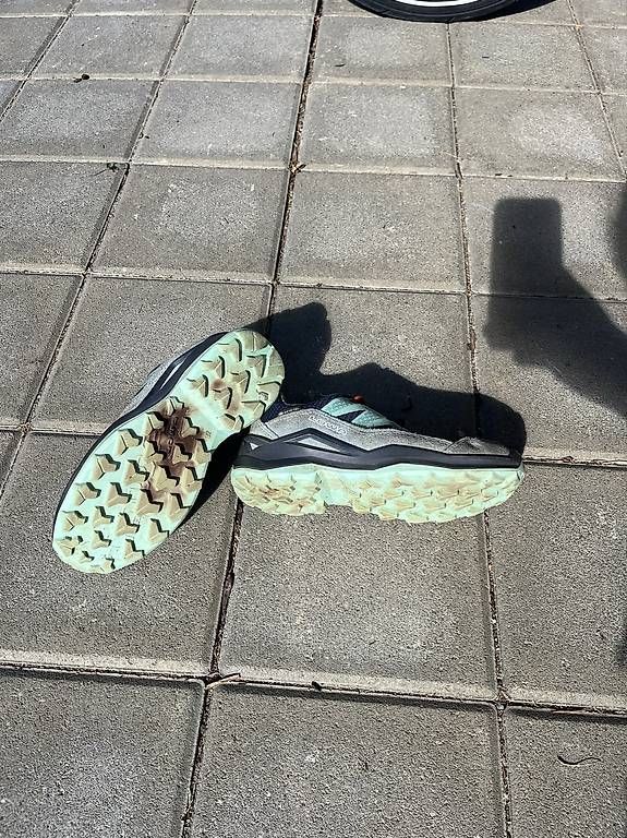 Scarpe per ragazzi: Lowa Wanderschuhe 32 – Usato da Uetendorf venduto da EMorf 2