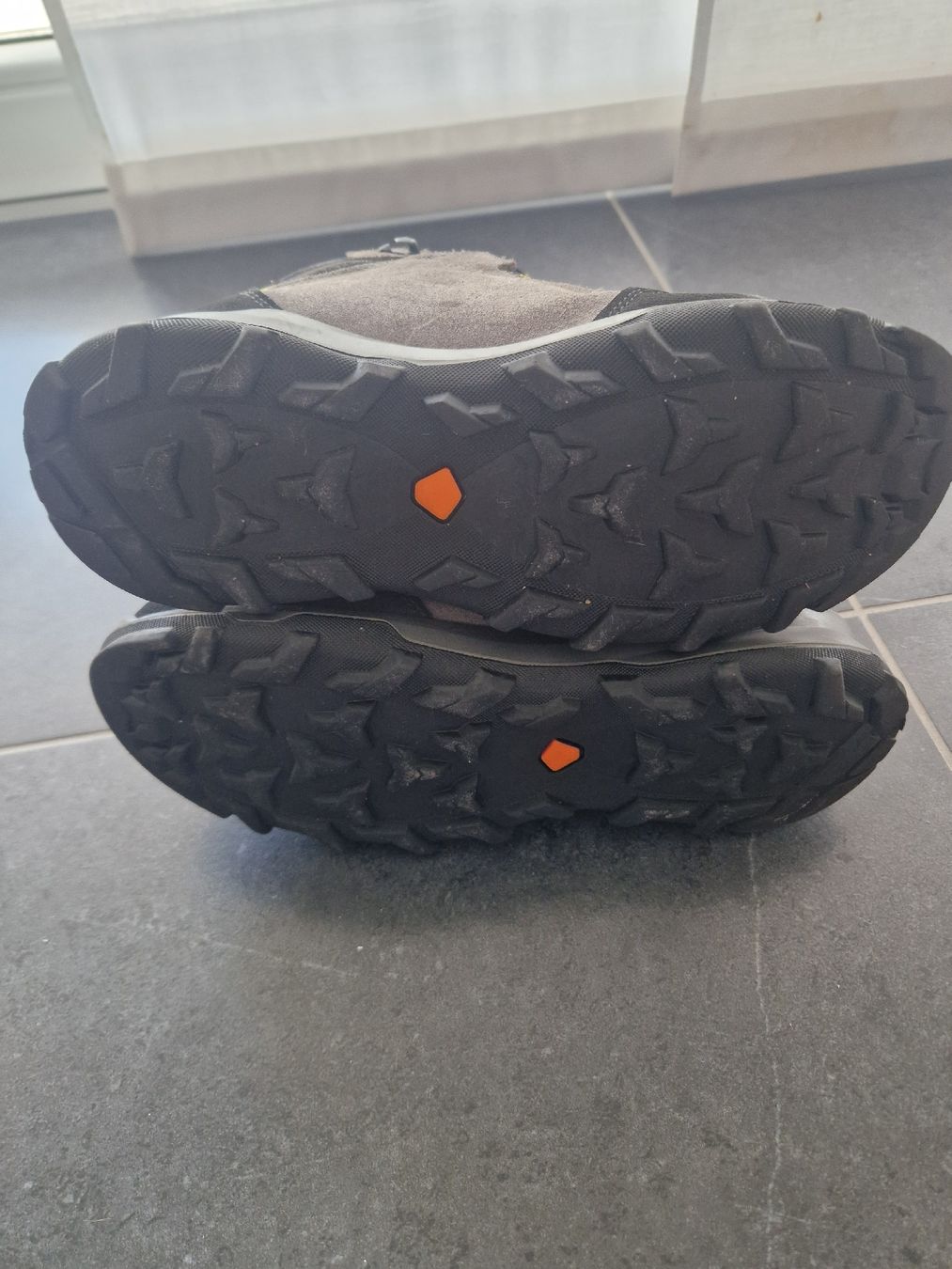 Scarpe per ragazzi: Scarpone Montagna bimbo – Usato da Massagno venduto da fabionyc 2