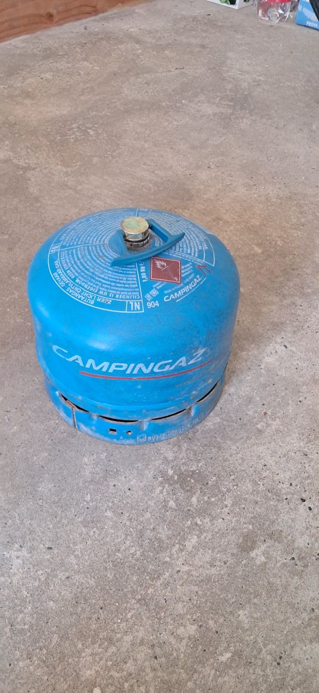 Campingaz Gas-Geräte & -Technik: Gasflasche 904 – Gebraucht aus Stadel(Winterthur) von Rene2406 1