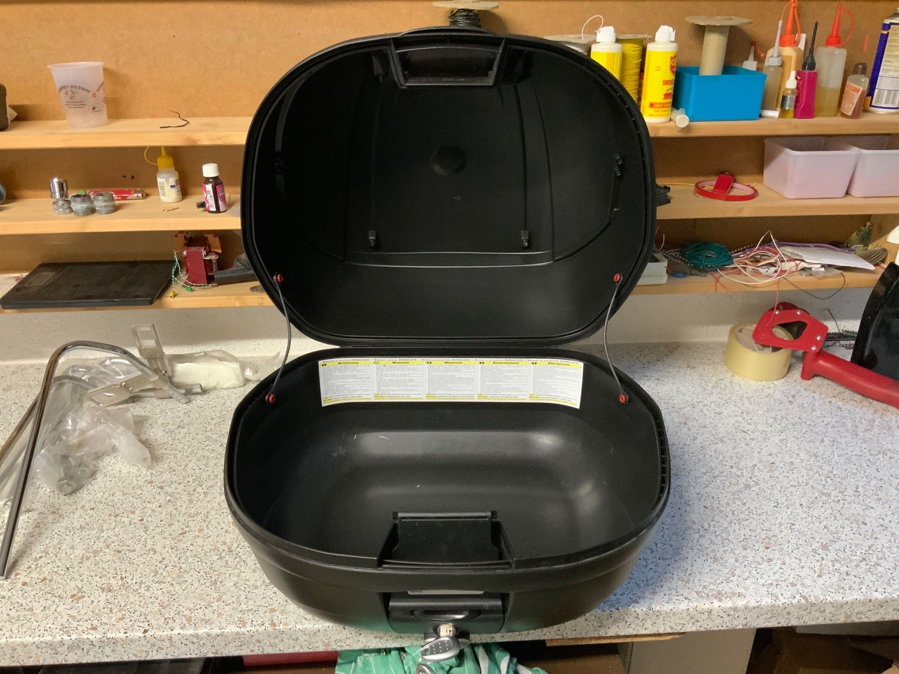 Givi Topcases: Givi Top-Case Monolock E370 schwarz matt Tech Version – D'occasion à Wängi par  5