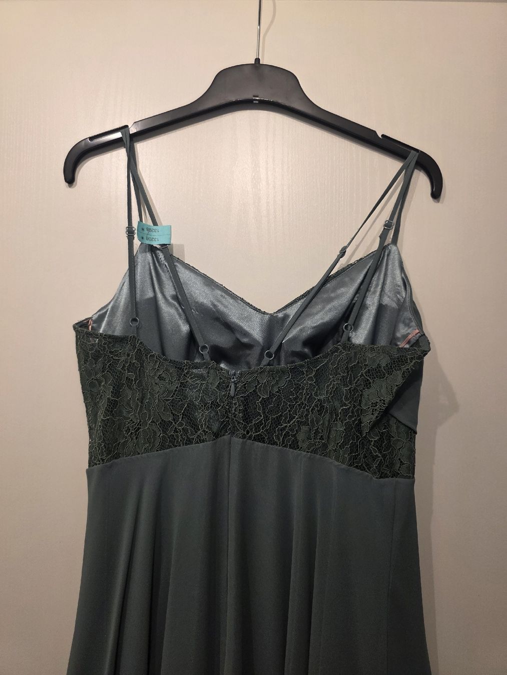 Vestiti: Kleid von Vera Mont, Gr. 40 – Nuovo (secondo la descrizione) da Gipf-Oberfrick venduto da Baergchind90 5