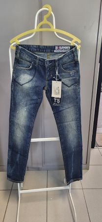 Zu Elements Jeans, neu Gr. 24 - Sommer-Look!