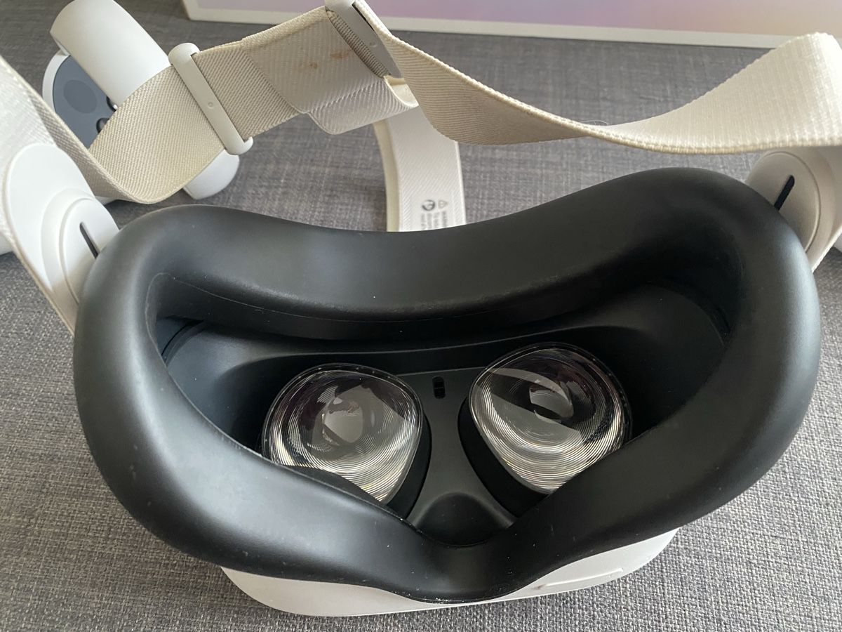 Meta Casque VR: Meta Quest 2 VR Brille 128 GB – D'occasion à Ramiswil par A.R.92 2