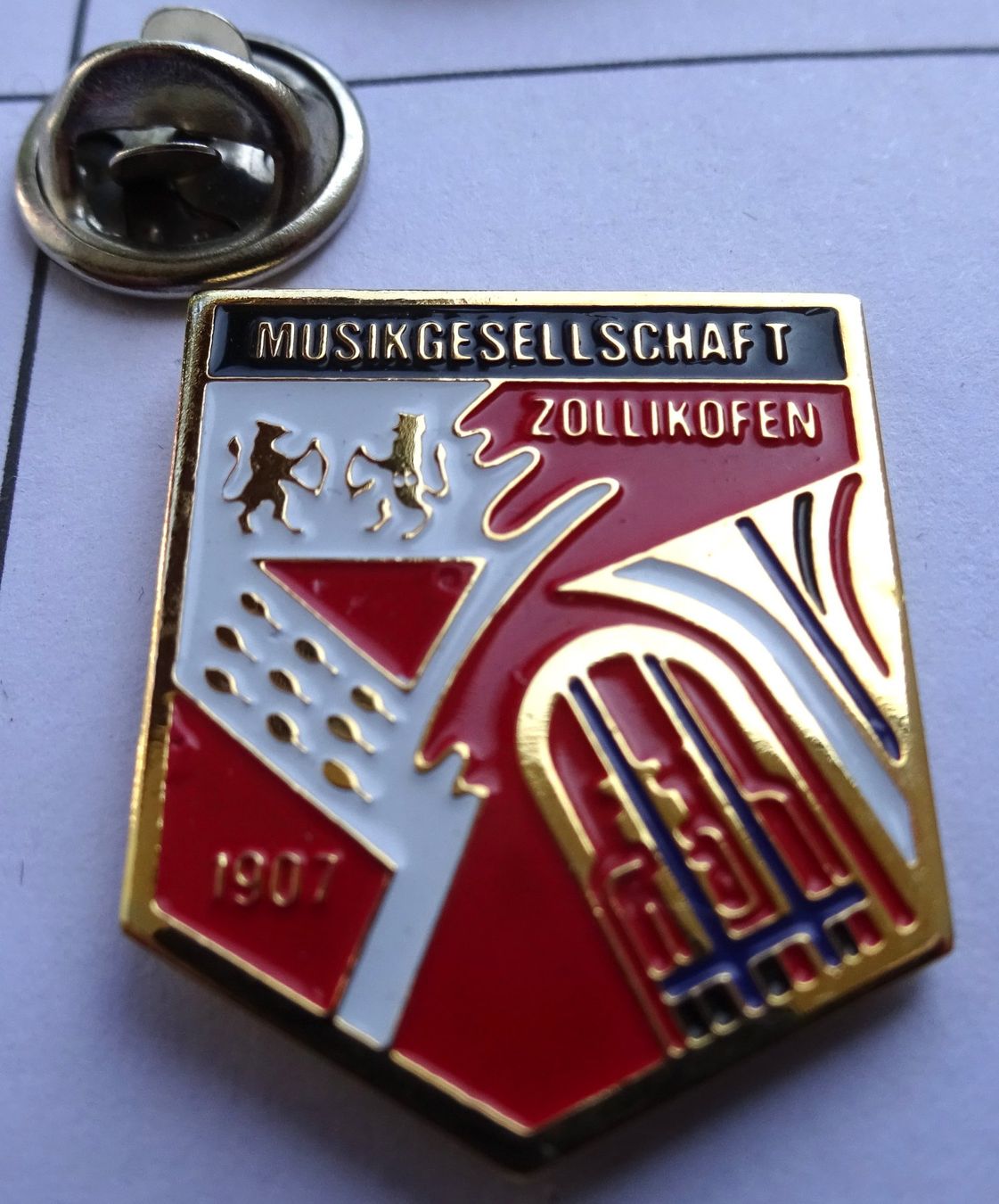 Plaketten & Abzeichen: Pin Musikgesellschaft ZOLLIKOFEN – Gebraucht aus Utzenstorf von BUtter81