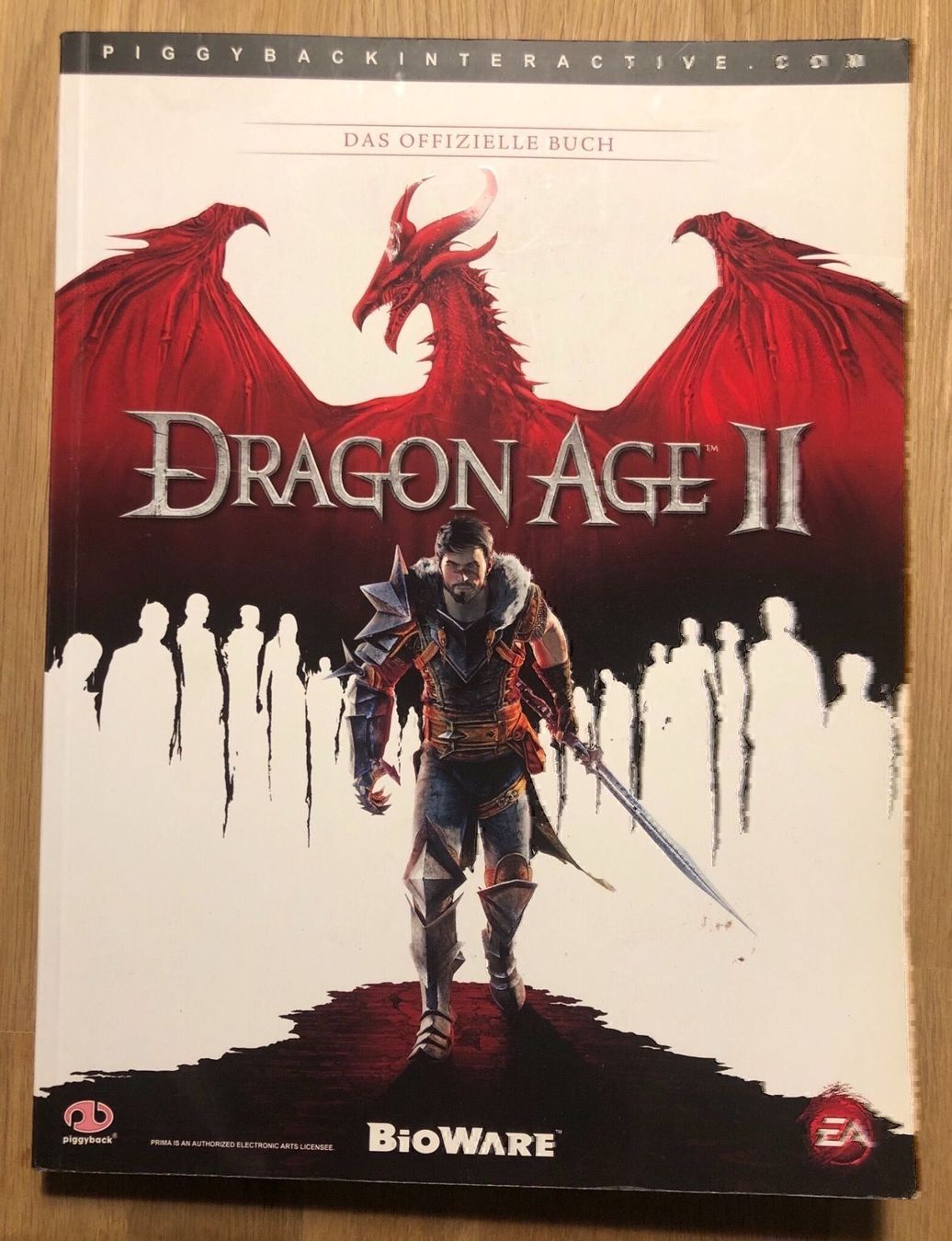 Giochi: Dragon Age II Lösungsbuch – Usato da Kestenholz venduto da Inna09