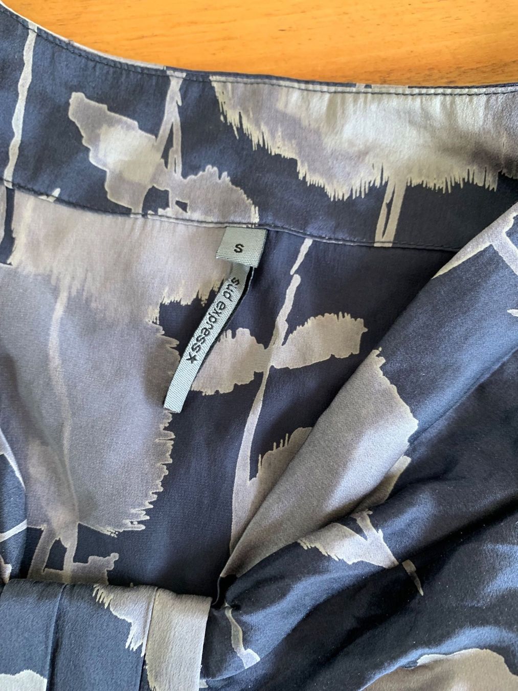 Camicette: SUD EXPRESS Seidenbluse Seidentop Gr. S – Usato da Meiringen venduto da Stuffandmore 2